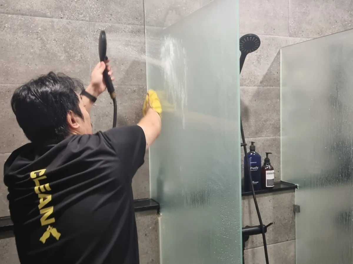 구리시 아천동 건물 세면대·파우더룸 바닥 위생청소 사례 - 행진크린
