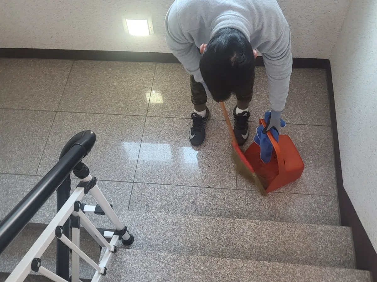 포천시 동교동 오피스 기계실 장비 주변 정밀 위생청소 사례 - 행진크린